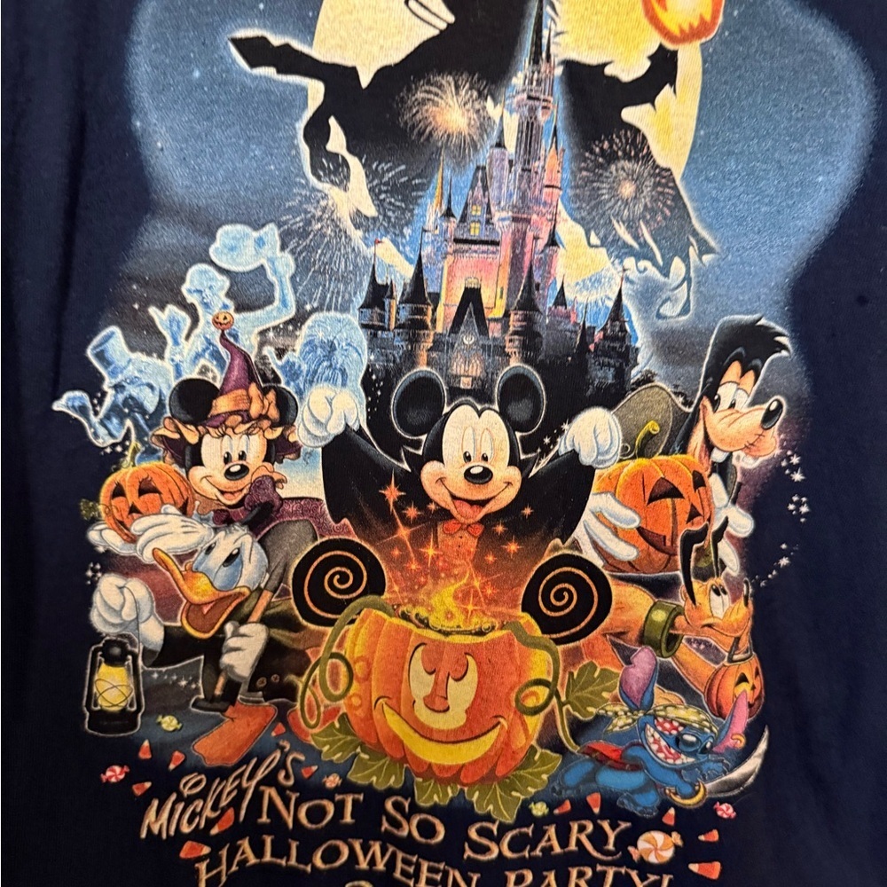 Rare Vintage Disney Halloween Party 2011 T-Shirt π - Picture 3 of 5